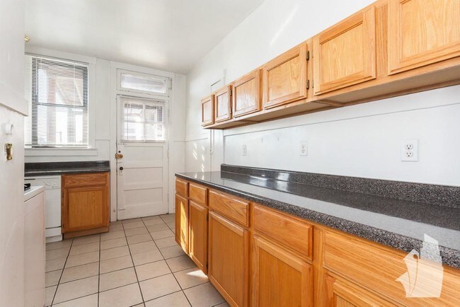 1115 W Oakdale Ave unit 1117-1A, Chicago, IL 60657 - photo 4
