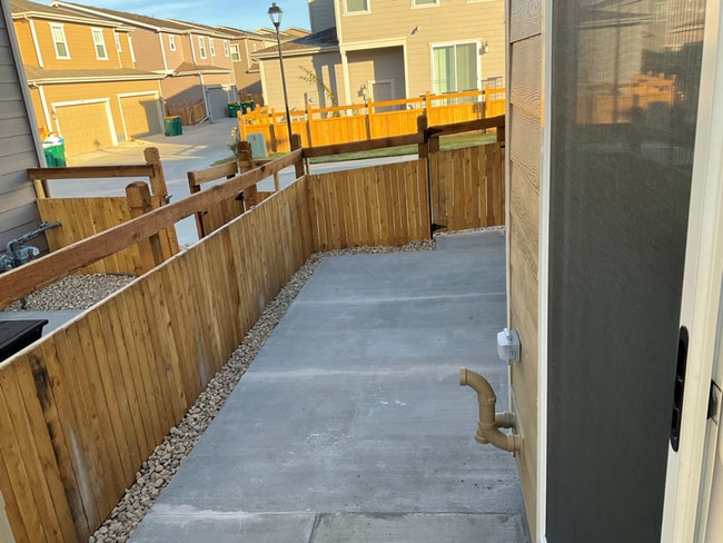 21250 E Radcliff Place, Aurora, CO 80015 - photo 7