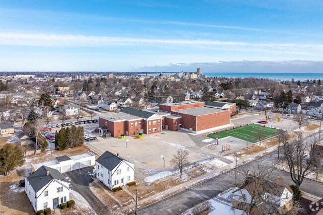 Jefferson Elementary School in Manitowoc.
