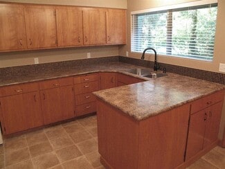 9604 SW Morrison St, Portland, OR 97225