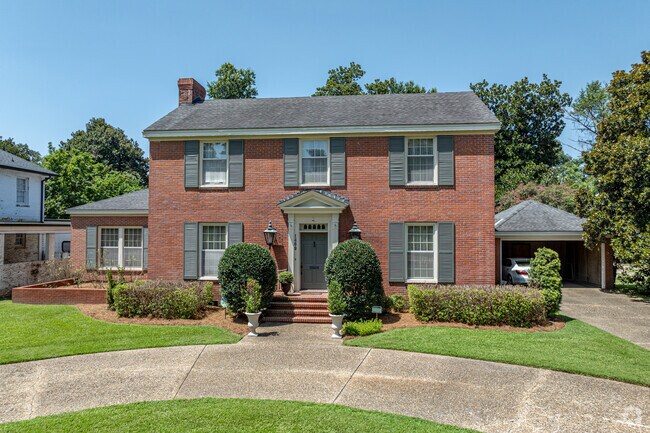 Updated colonial revivals are frequently found throughout the Garden District.