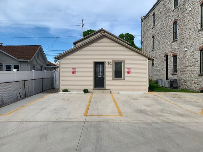 1031 Hancock St, Sandusky, OH 44870 - photo 2