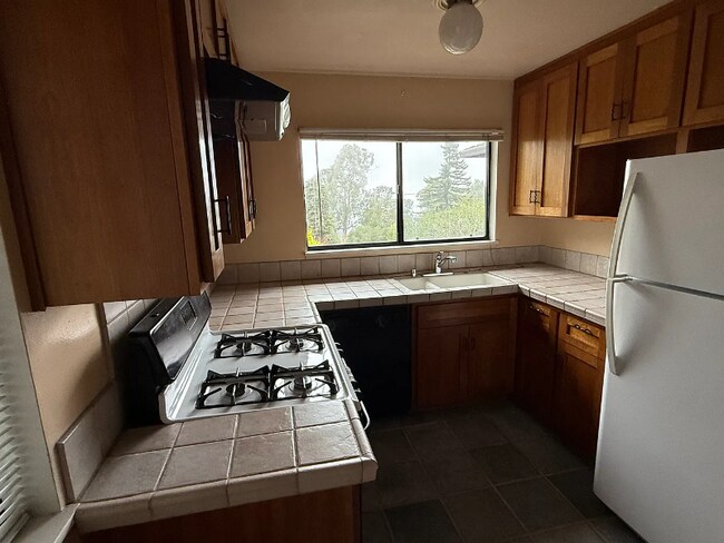 1375 Grizzly Peak Blvd, Berkeley, CA 94708 - photo 7