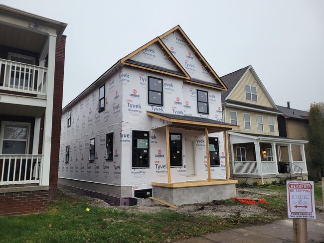 81 W 8th Ave unit 81A W 8th Ave, Columbus, OH 43201 - photo 6