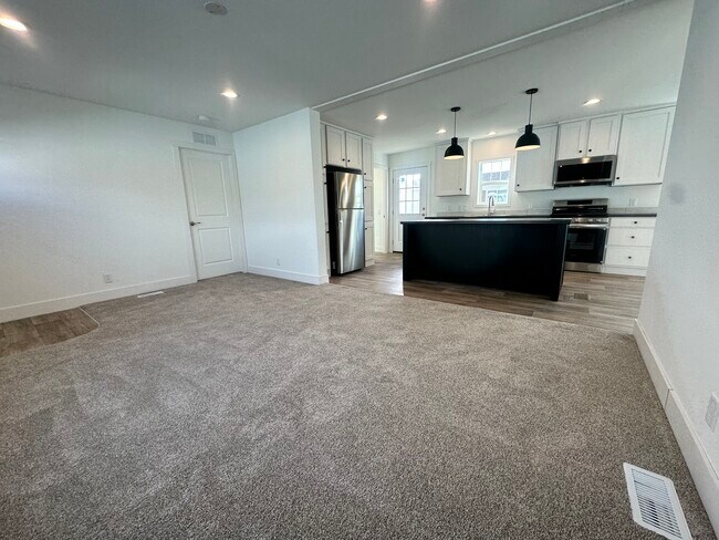 29 Cavalier St N, Billings, MT 59105 - photo 4