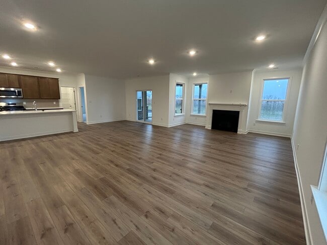 5467 Volanti Way, Greenwood, IN 46143 - photo 3