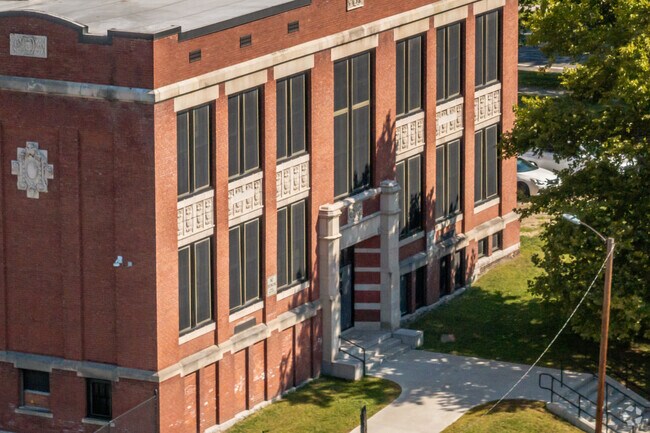 Springfield Public Day Middle School is located in MA.