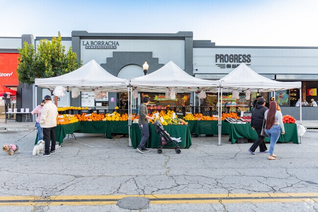 The farmers' market in Downtown El Monte offers organic fruits and vegetables.