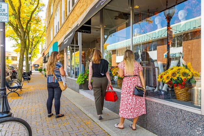Residents and visitors can shop at the many boutiques in Arlington Heights.