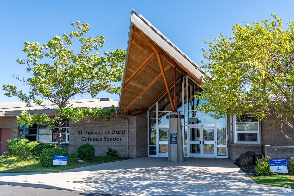 St Francis of Assisi Catholic School is a private school located in Bend, Oregon.