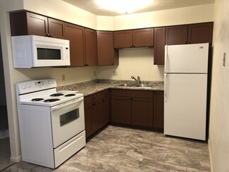775 Dilenbeck Dr Unit 2, Geneseo, IL 61254