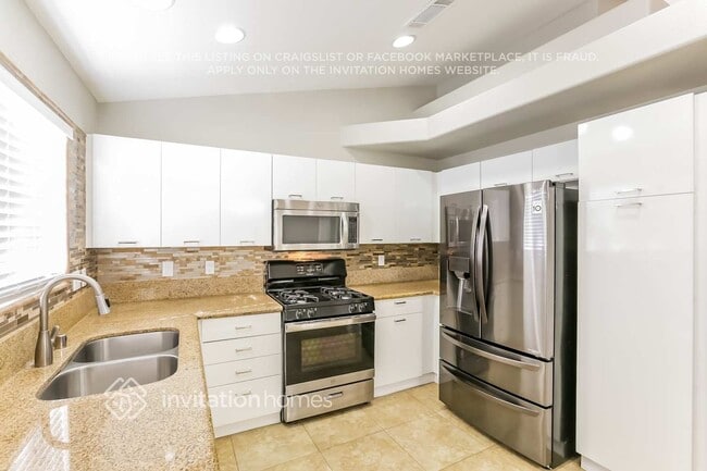 6225 Bruma Ave, Las Vegas, NV 89122 - photo 5