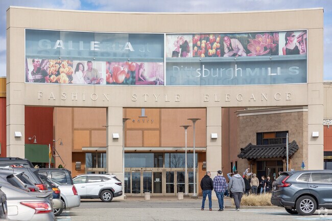 Pittsburgh Mills Mall holds stores like Dick's Sporting Goods, Macy's in Frazer Township.