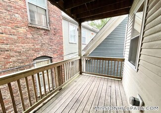 93A Hillside St Unit 2, Boston, MA 02120