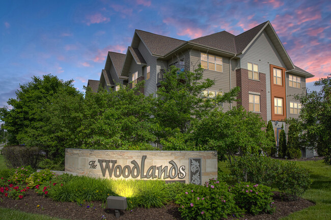 The Woodlands Apartments - W135n7255-N7249 Lund Cir, Menomonee Falls ...