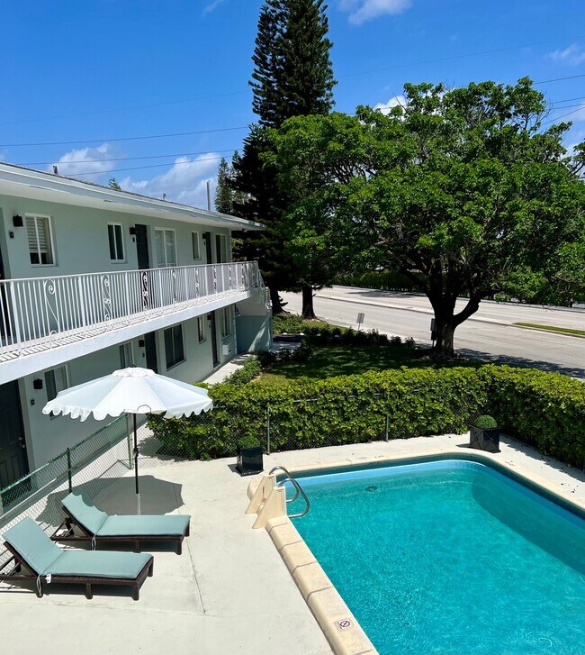 875 SW 4th Ct, Boca Raton, FL 33432