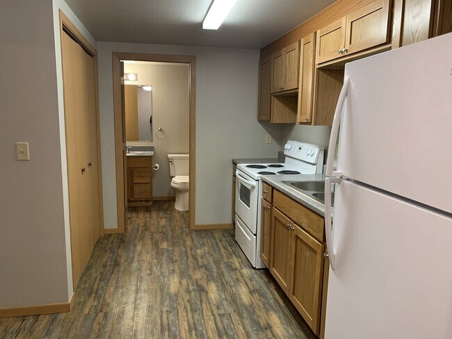 1411 E Sioux Ave unit H, Pierre, SD 57501 - photo 4