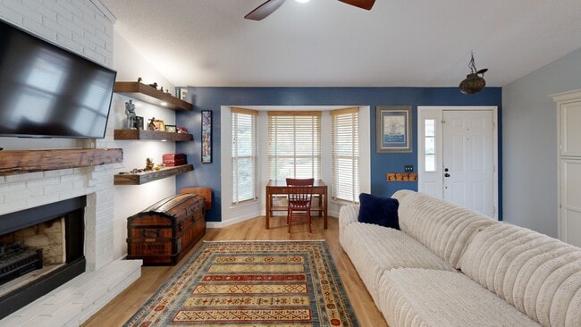 1064 Apricot Dr, Saint Charles, MO 63301 - photo 3