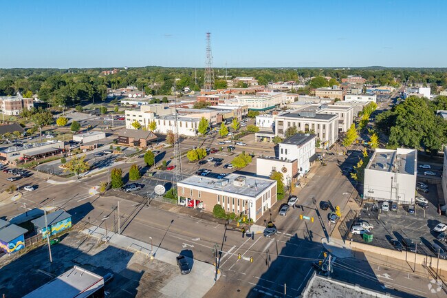 Downton Jackson is short drive away from Lawrence.