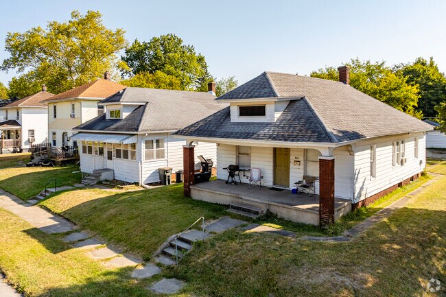 Bungalow homes are a common home style found throughout Westside's quiet streets.