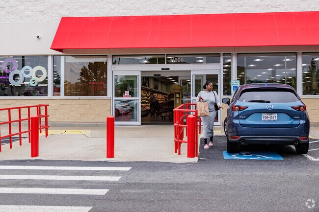 Trader Joe's is a popular grocery stop for West Markham residents.