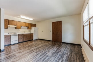 210 E 4th St, Neillsville, WI 54456