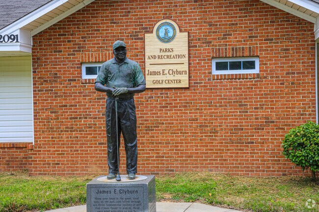 About Booker Washington Heights | Schools, Demographics, Things to Do