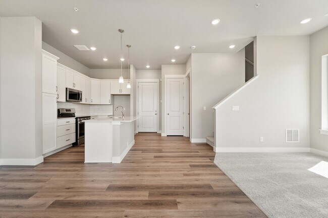 6789 Maple Leaf Dr, Timnath, CO 80547 - photo 7