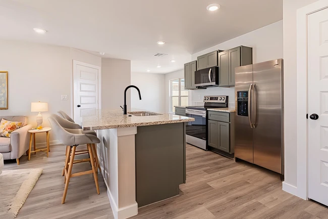 508 E 24th St, Wolfforth, TX 79382 - photo 4