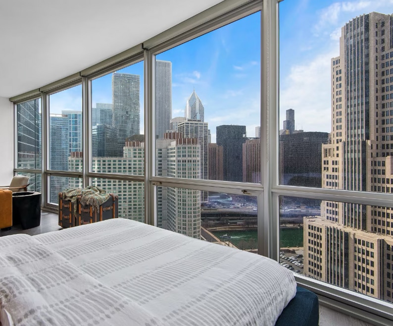 455 N New St, Chicago, IL 60611 - photo 1