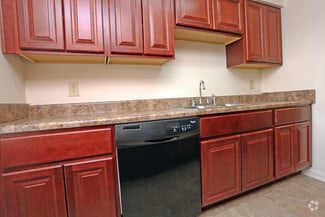 2012-2014 Cunningham Dr, Hampton, VA 23666