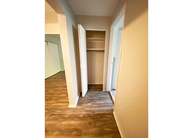 539 Lowell Ave unit 539-11, Cincinnati, OH 45220 - photo 5