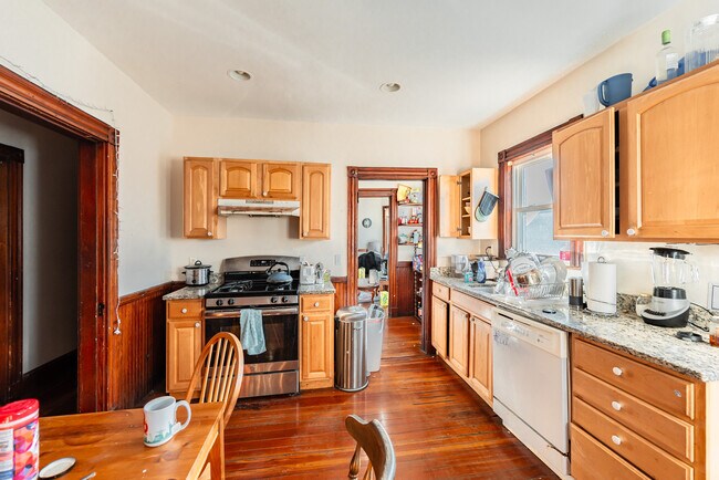 40 Weld Hill St unit 1, Jamaica Plain, MA 02130 - photo 2