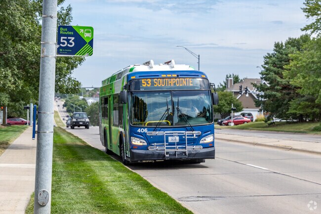 Southern Hills residents have easy access to the public transportation system.