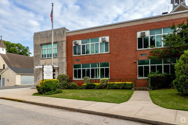 Chestnut Street School is a highly-rated, public school.