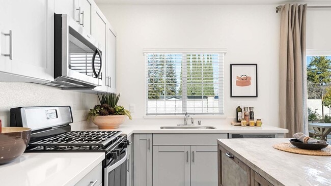 883 Pico Place, Chico, CA 95973 - photo 3