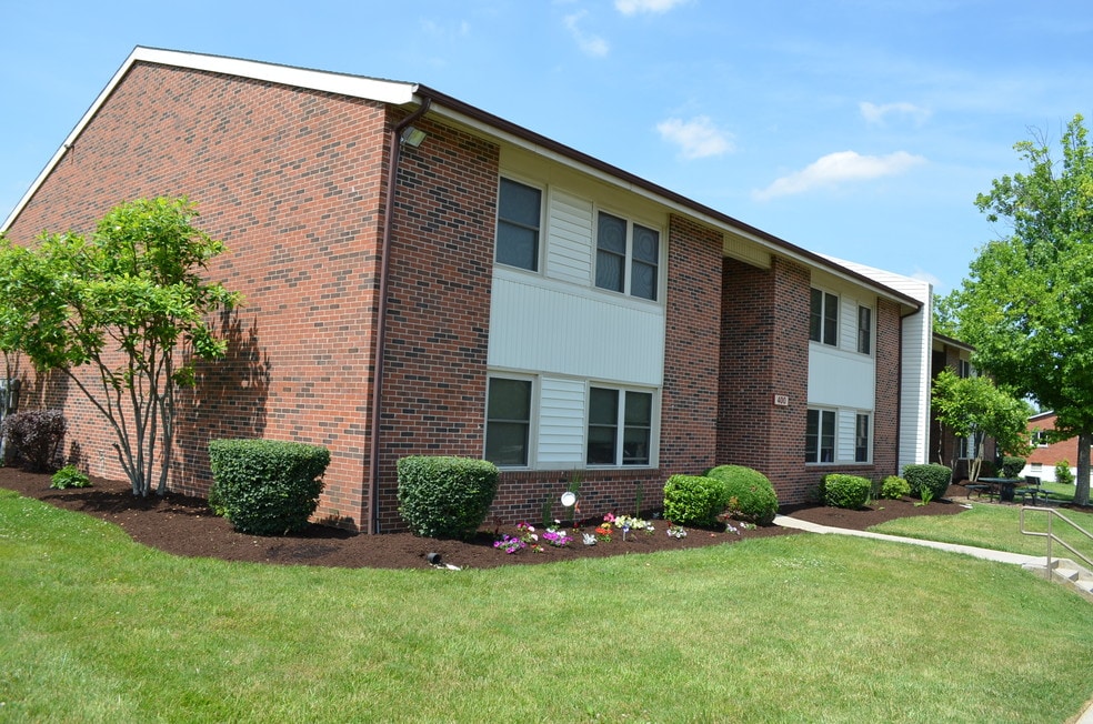 Cambridge Square Apartments - Income Based, Winchester, KY 40391 - photo 1