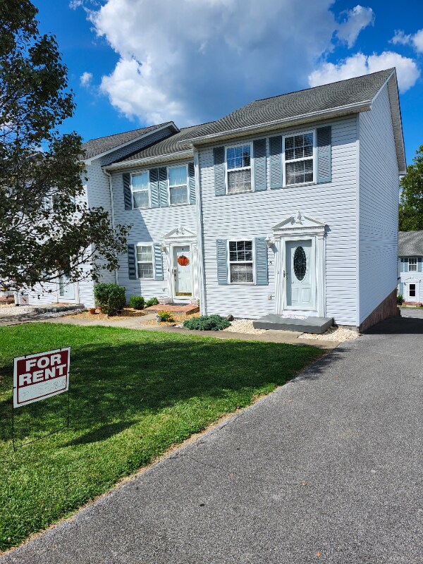 219 Hunter Hills Cir, Bristol, TN 37620