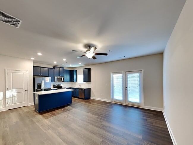 121 Wayne Ln, Canton, GA 30114 - photo 3