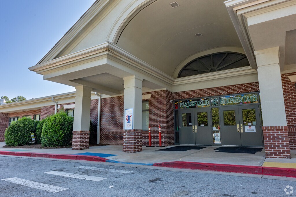 Mansfield Elementary School serves students in the Newton County community.
