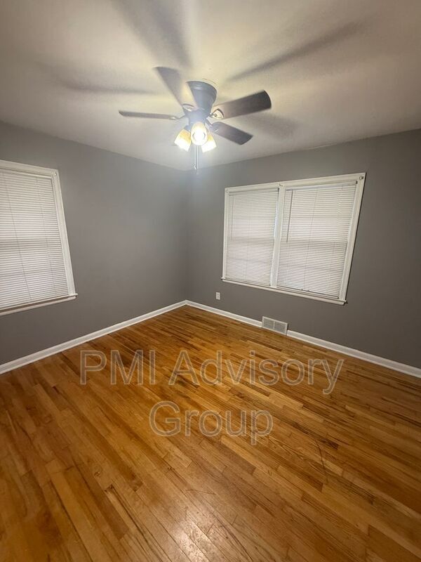 3523 SW 9th St, Topeka, KS 66606 - photo 3