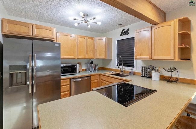 1316 Joyce Dr unit B, Fairbanks, AK 99701 - photo 3