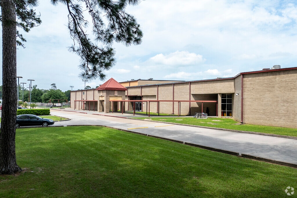 Huffman Elementary school serves over 900 students in Huffman Hollow.