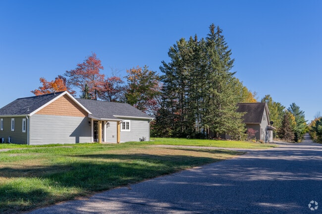 Newer homes are springing up all around Mountain.