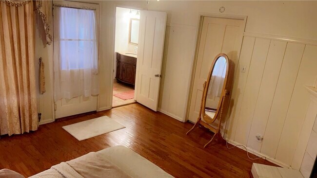 4751 Sunnyslope Ave unit GUESTHOUSE for rent, Sherman Oaks, CA 91423 - photo 5