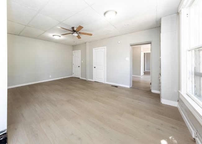 1041 Lake Ave unit 1, Pueblo, CO 81004 - photo 2