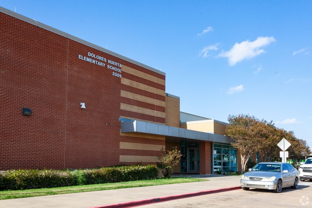 Dolores Huerta Elementary School, Rankings & Reviews - Homes.com