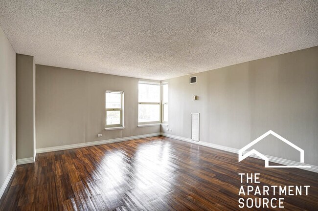 100 W Chestnut St unit 3008, Chicago, IL 60610 - photo 5