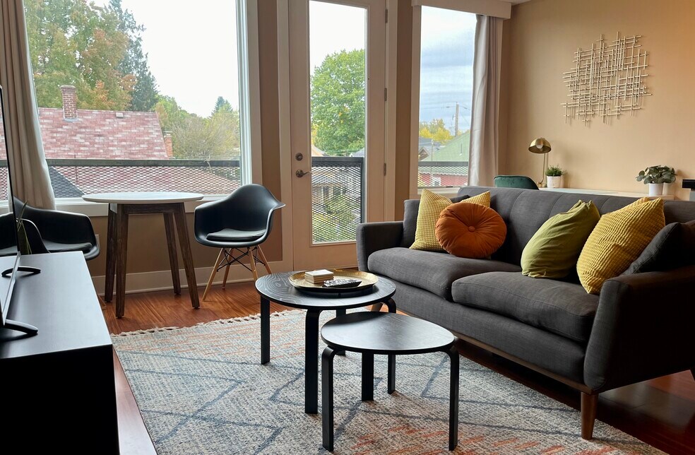 838 SE 38th Ave unit 304, Portland, OR 97214 - photo 1