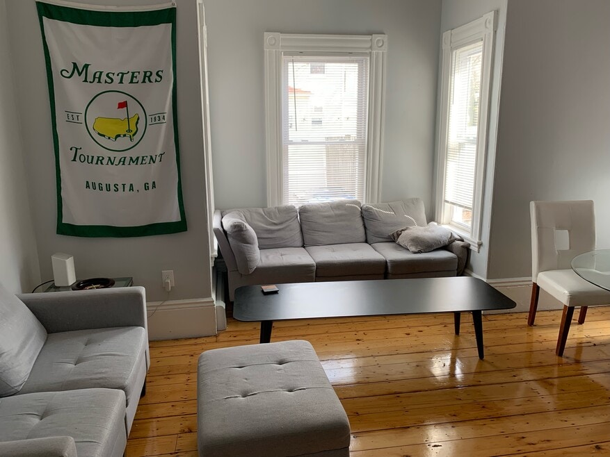 153 Chestnut St, Waltham, MA 02453 - photo 1